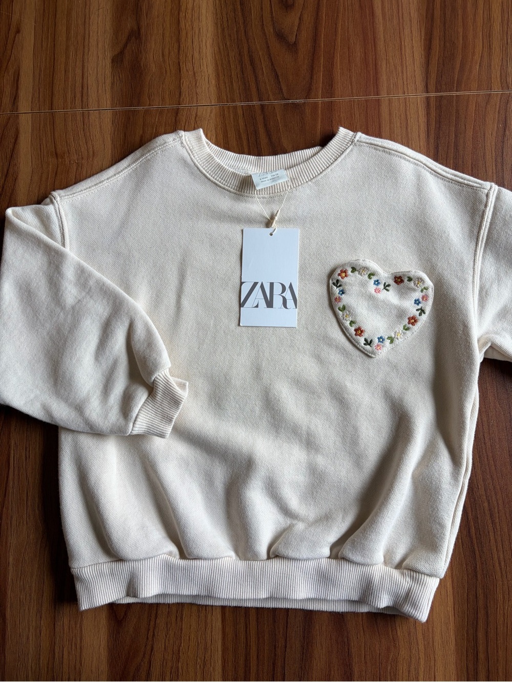 NWT Zara 6Y Embroidered Flower Heart Pocket Crewneck